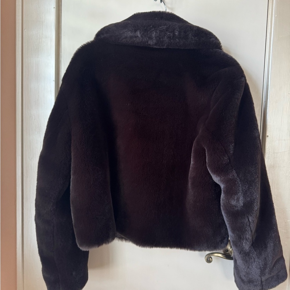 GAP Women’s Crop Brown Faux Fur Jacket - Picture 4 of 4